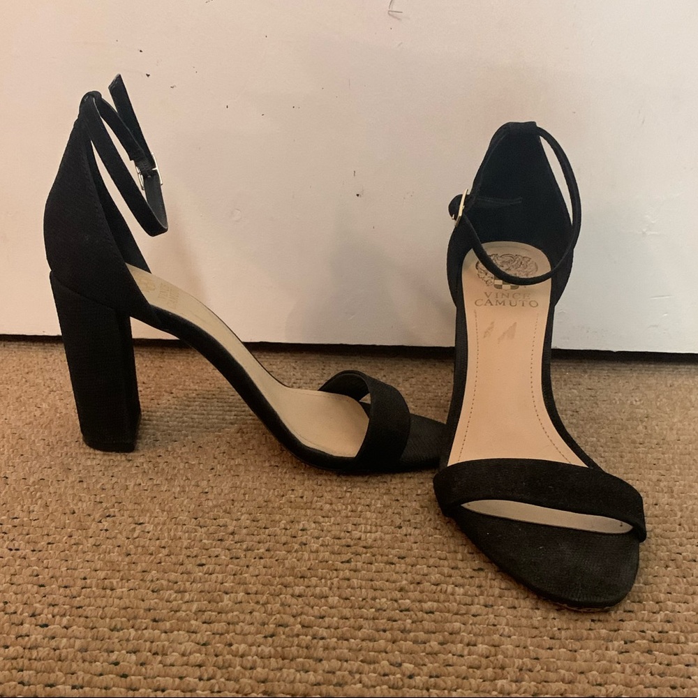 Women’s black chunky heel
